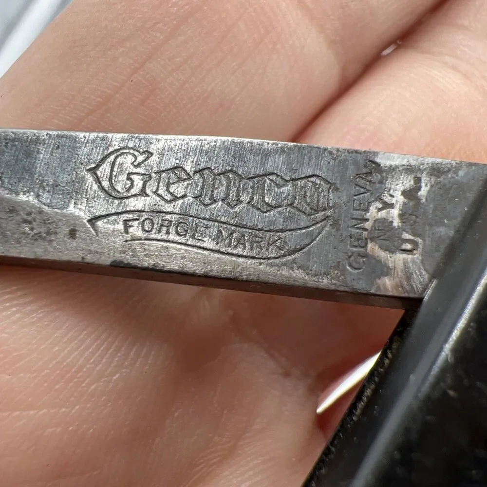 Bismarck Box & Razor Black Germany Straight Razor Bernett 701 4/8 & Gemc